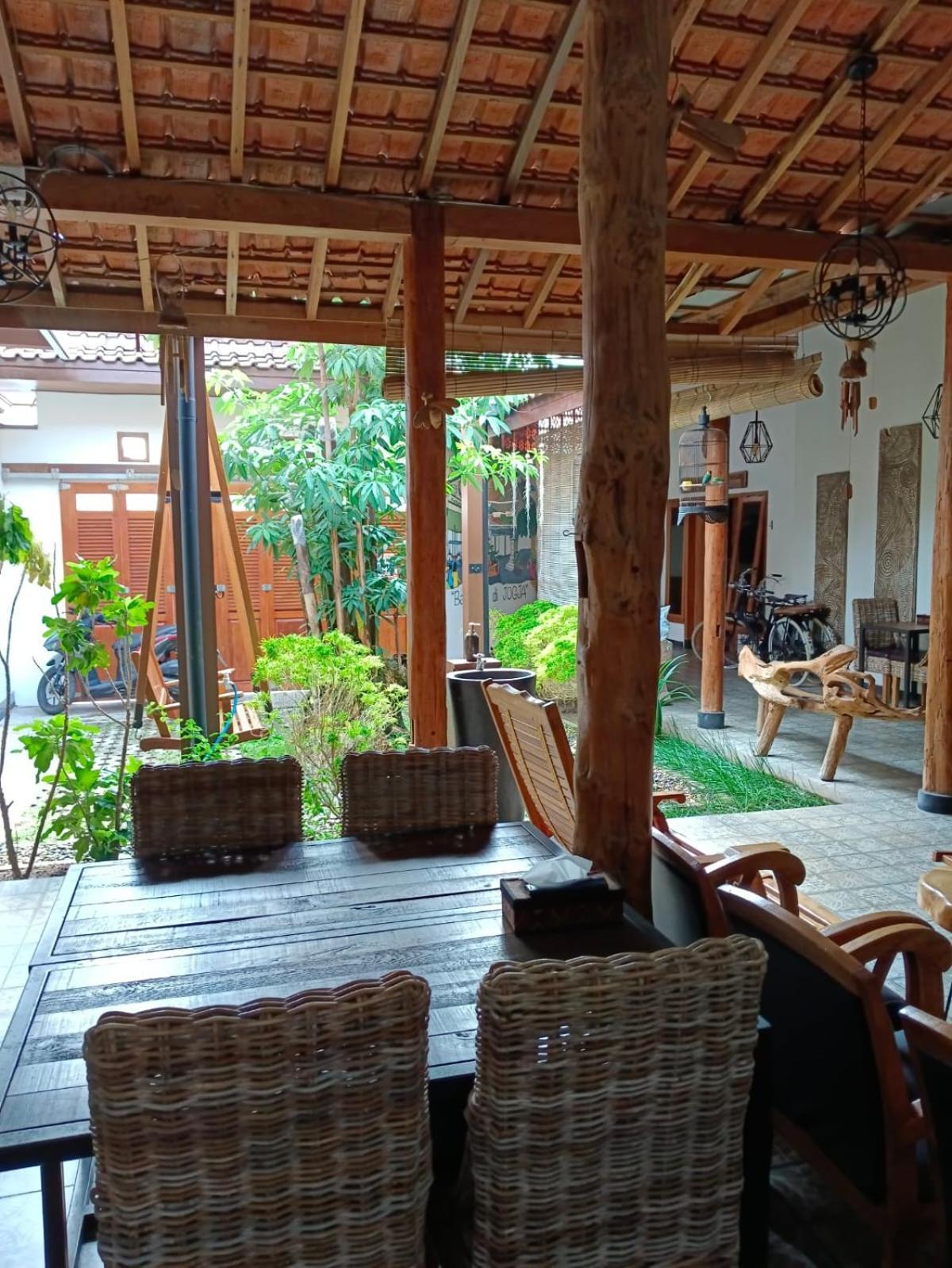 Homestay Limolas *